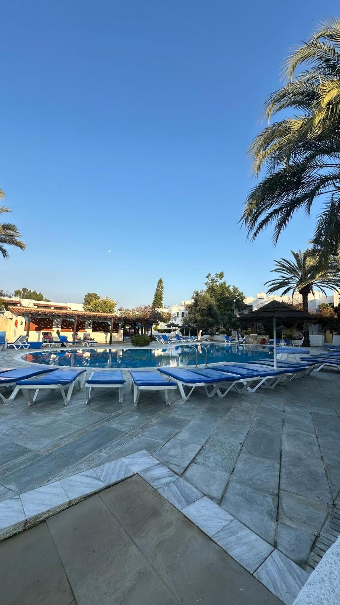 Paphos Gardens Studio Suite מראה חיצוני תמונה